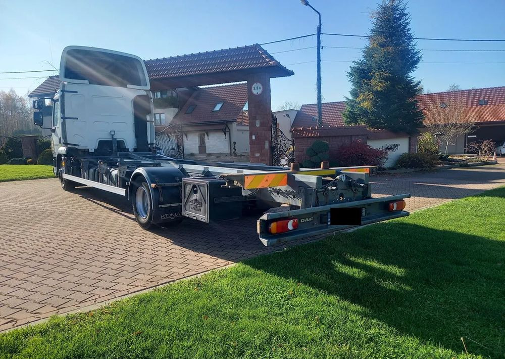 DAF 45 - Camión portacontenedore/ Intercambiable: foto 4 DAF 45 - Camión portacontenedore/ Intercambiable: foto 4