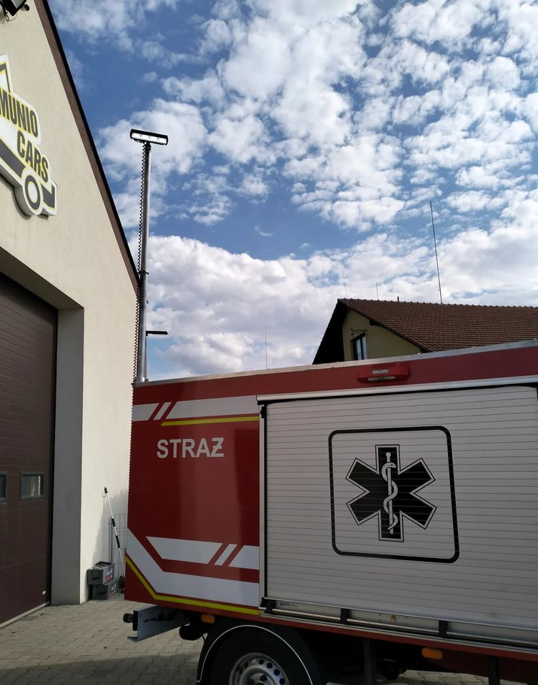 Ford Transit 2.0 TDCI Straż Strażacki Pożarniczy - Camión de bomberos: foto 3 Ford Transit 2.0 TDCI Straż Strażacki Pożarniczy - Camión de bomberos: foto 3