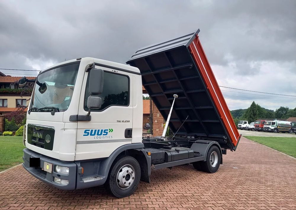 MAN TGL 12 250 EURO 5 WYWROTKA WYWROT KIPER - Camión volquete: foto 2 MAN TGL 12 250 EURO 5 WYWROTKA WYWROT KIPER - Camión volquete: foto 2