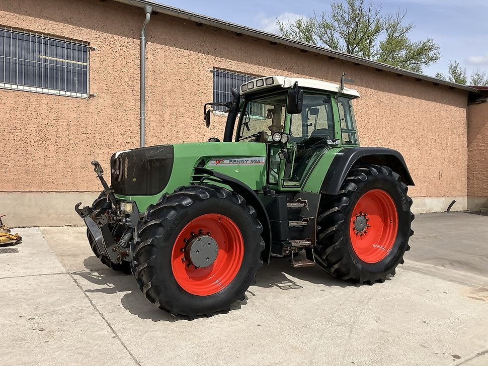 Türpisch Landmaschinen
Herr Christian Türpisch - - Tractor: foto 2 Türpisch Landmaschinen
Herr Christian Türpisch - - Tractor: foto 2