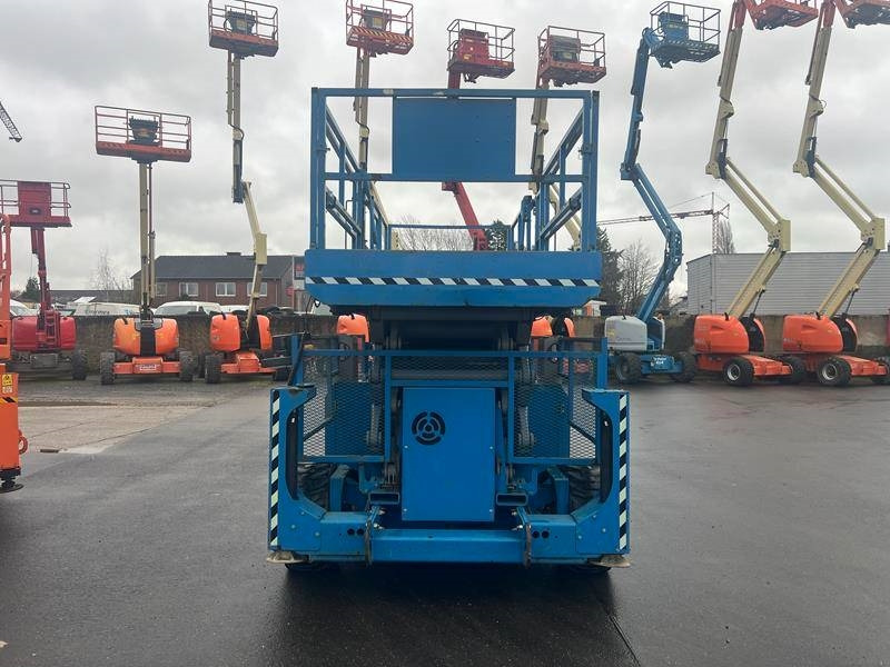 Genie GS5390 RT diesel 4x4 18m (1711) - Plataforma de tijeras: foto 4 Genie GS5390 RT diesel 4x4 18m (1711) - Plataforma de tijeras: foto 4