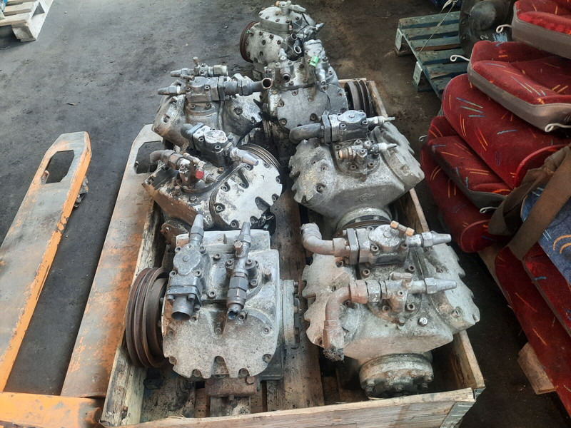 Mercedes-Benz 906 HFC 134A. FK40. FK-30. FK50 - Compresor de aire acondicionado: foto 2 Mercedes-Benz 906 HFC 134A. FK40. FK-30. FK50 - Compresor de aire acondicionado: foto 2