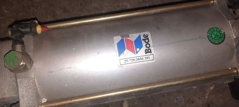 Scania механизм закрытия дверей - Puerta y piezas: foto 1 Scania механизм закрытия дверей - Puerta y piezas: foto 1