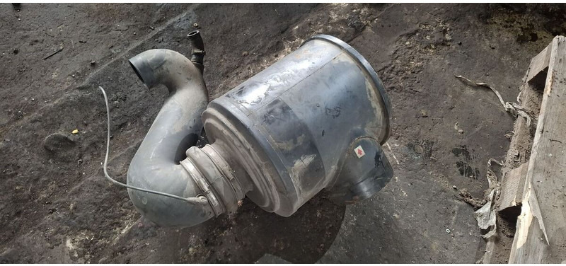 Volvo B12 - Sistema de admisión de aire: foto 2 Volvo B12 - Sistema de admisión de aire: foto 2