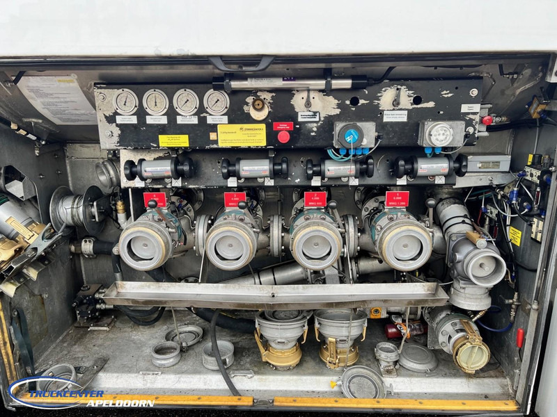 Camión cisterna Volvo FH 500 Rohr 22150 Liter, 4 Comp., Retarder, ADR, 6x2: foto 7 Camión cisterna Volvo FH 500 Rohr 22150 Liter, 4 Comp., Retarder, ADR, 6x2: foto 7