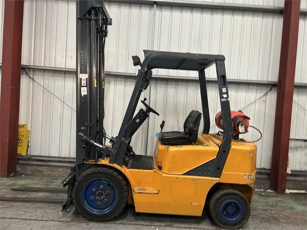 Daewoo G25E-3 - Carretilla elevadora de gas: foto 1 Daewoo G25E-3 - Carretilla elevadora de gas: foto 1
