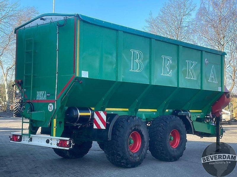 Beka 23T UW overlaadwagen Überladewagen - Remolque agrícola: foto 4 Beka 23T UW overlaadwagen Überladewagen - Remolque agrícola: foto 4