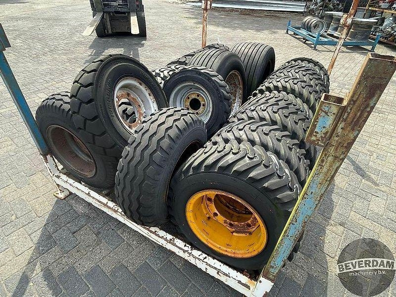Verschillende banden met velg - Neumático para Maquinaria agrícola: foto 4 Verschillende banden met velg - Neumático para Maquinaria agrícola: foto 4