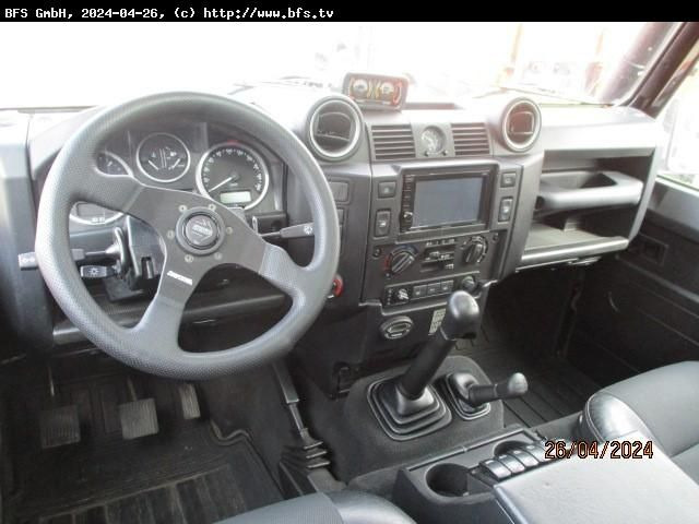 Defender 110 Td4 Land Rover Defender 110 TD4 - Grua de remolque autos: foto 3 Defender 110 Td4 Land Rover Defender 110 TD4 - Grua de remolque autos: foto 3