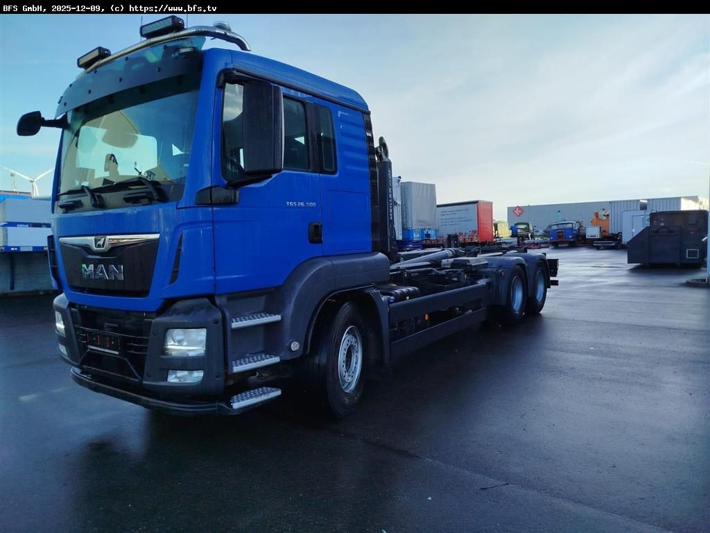 MAN TGS 26.500 6x4 BL Unfall-Fahrzeug! Instandgesetz - Camión multibasculante: foto 3 MAN TGS 26.500 6x4 BL Unfall-Fahrzeug! Instandgesetz - Camión multibasculante: foto 3
