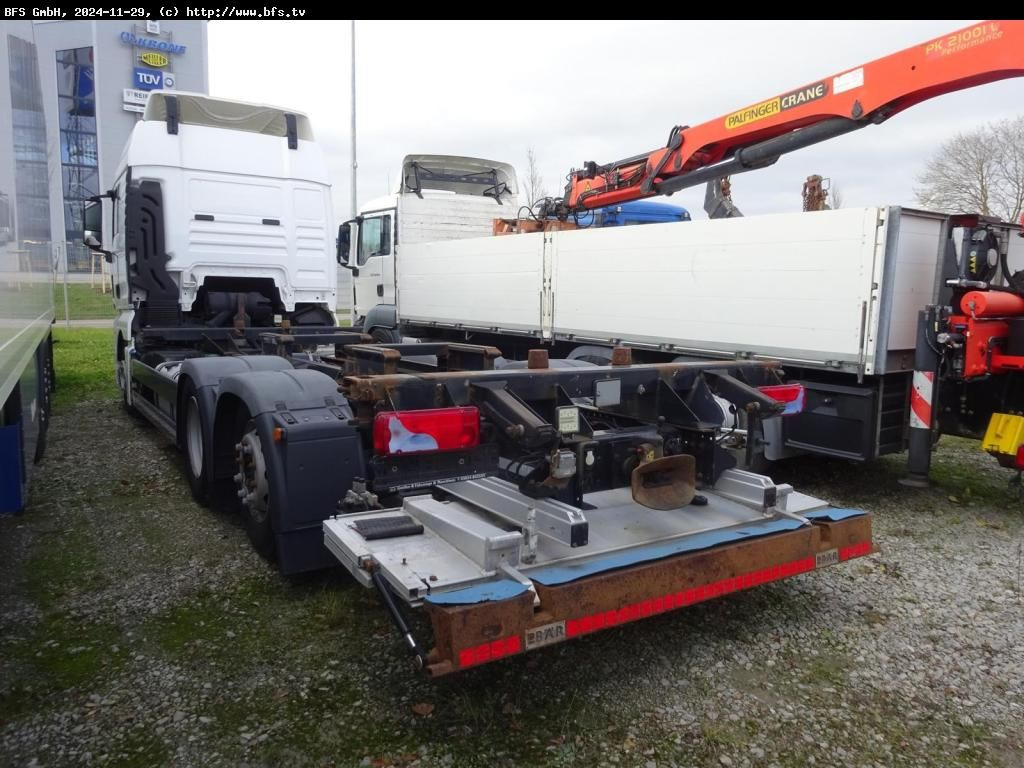 MAN TGX 26.460 6x2-2 LL BDF U-LBW - Camión portacontenedore/ Intercambiable: foto 2 MAN TGX 26.460 6x2-2 LL BDF U-LBW - Camión portacontenedore/ Intercambiable: foto 2