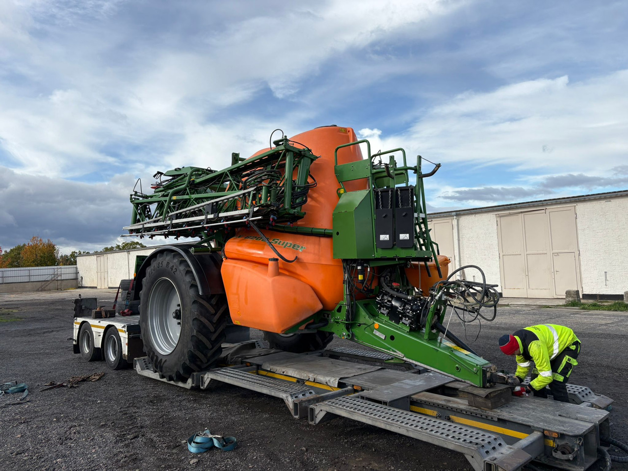 AMAZONE UX 6200 36m GPS - Pulverizador arrastrado: foto 2 AMAZONE UX 6200 36m GPS - Pulverizador arrastrado: foto 2