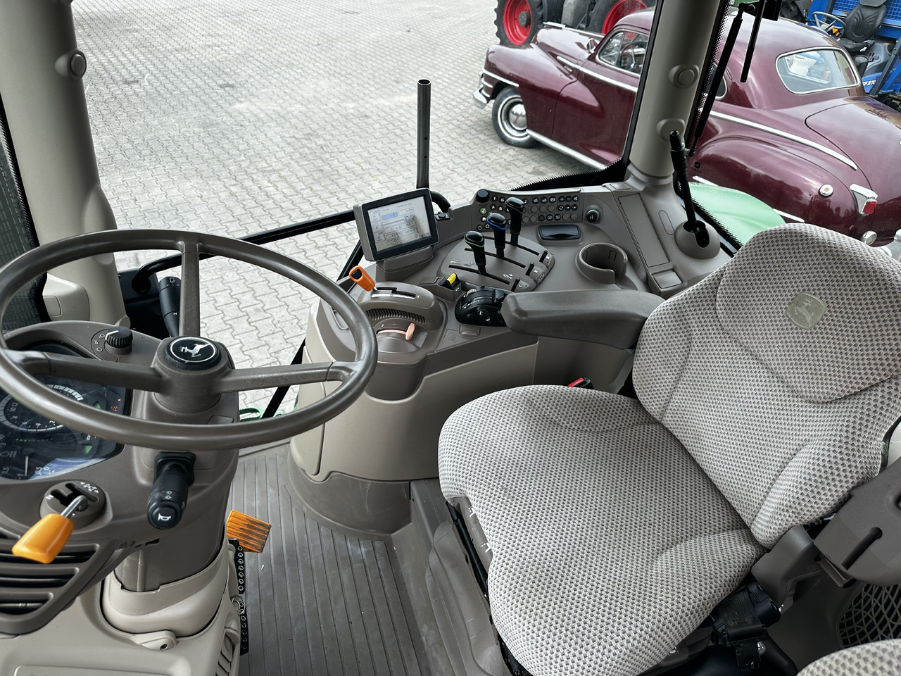 Leasing de  John Deere 6115R John Deere 6115R: foto 6