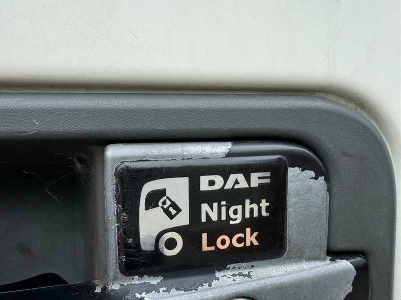 Cabeza tractora DAF XF 105.460 4X2 EURO 5 HYDRAULIC: foto 11