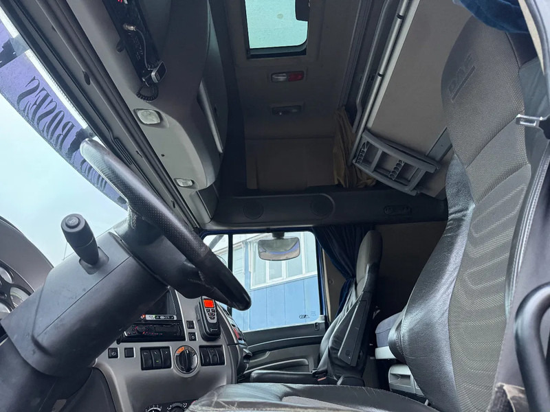 DAF XF 105.460 4X2 SKIRTS EURO 5 ONLY 770.446 KM HOLLAND TRUCK - Cabeza tractora: foto 5 DAF XF 105.460 4X2 SKIRTS EURO 5 ONLY 770.446 KM HOLLAND TRUCK - Cabeza tractora: foto 5