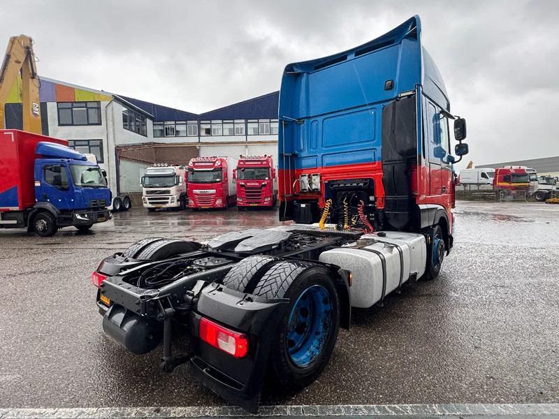 DAF XF 450 4X2 EURO 6 MEGA DOUBLE TANK - Cabeza tractora: foto 4 DAF XF 450 4X2 EURO 6 MEGA DOUBLE TANK - Cabeza tractora: foto 4