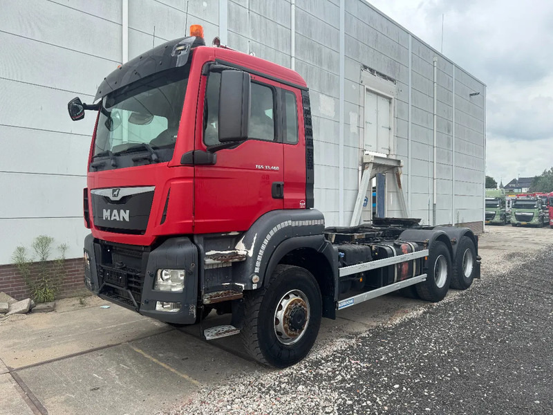 MAN TGS 33.460 6X6 BBS - EURO 6 - FULL STEEL SUSP.! + ROCKINGER - Cabeza tractora: foto 1 MAN TGS 33.460 6X6 BBS - EURO 6 - FULL STEEL SUSP.! + ROCKINGER - Cabeza tractora: foto 1