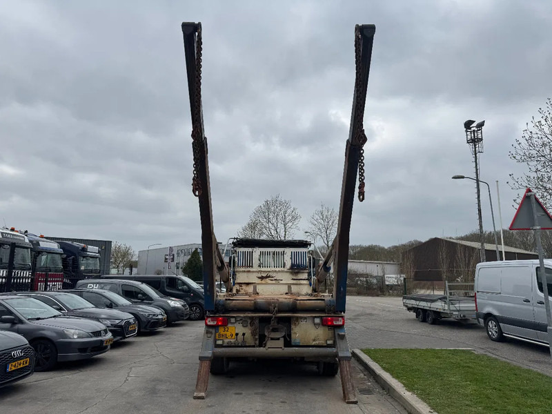 DAF CF 400 6X2 - EURO 6 + VDL P-18 + REMOTE + LIFT AXLE - Camión portacontenedor de cadenas: foto 5 DAF CF 400 6X2 - EURO 6 + VDL P-18 + REMOTE + LIFT AXLE - Camión portacontenedor de cadenas: foto 5