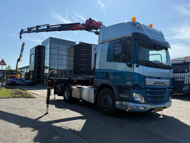 DAF CF 440 6X2 EURO 6 + HMF 3220-K5 REMOTE 5E & 6E FUNCTIE - Camión grúa: foto 2 DAF CF 440 6X2 EURO 6 + HMF 3220-K5 REMOTE 5E & 6E FUNCTIE - Camión grúa: foto 2
