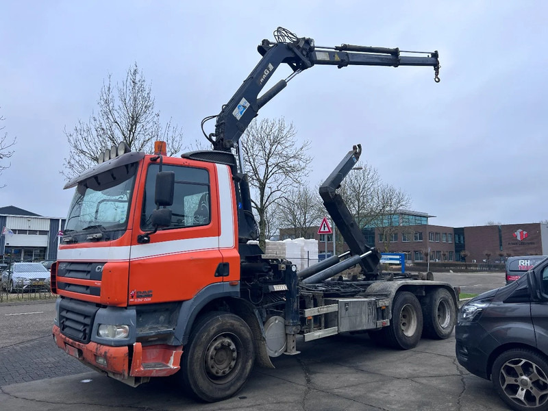 DAF CF 85.380 6X2 + MKG 141 A2 CRANE + 20 TON HOOKLIFT - EURO 3 - MANUAL GEAR - 10 TYRES - Camión multibasculante, Camión grúa: foto 1 DAF CF 85.380 6X2 + MKG 141 A2 CRANE + 20 TON HOOKLIFT - EURO 3 - MANUAL GEAR - 10 TYRES - Camión multibasculante, Camión grúa: foto 1