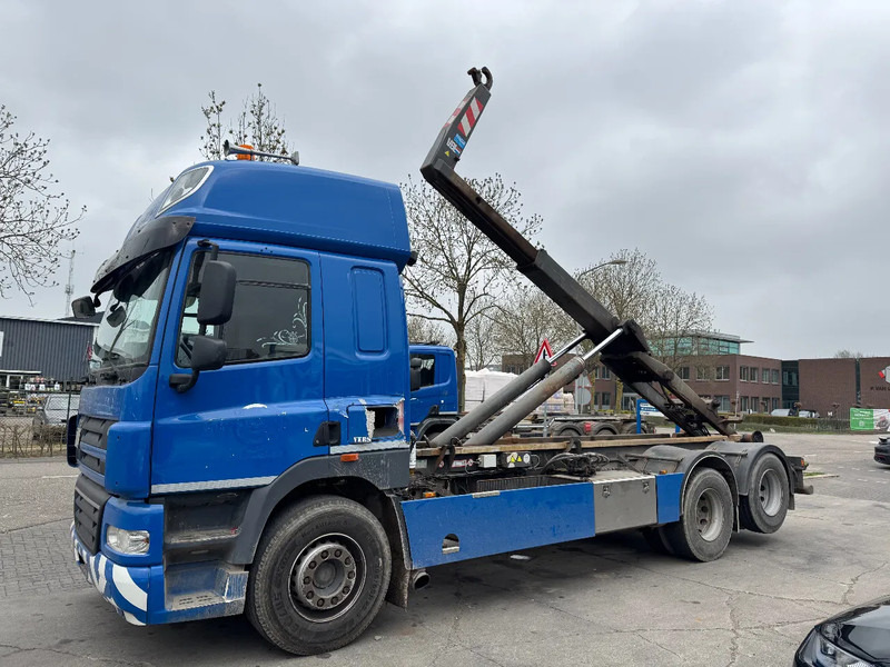 DAF CF 85 6X2 - EURO 5 + VDL HOOK + LIFT AXLE + TÜV 10-2025 - Camión multibasculante: foto 1 DAF CF 85 6X2 - EURO 5 + VDL HOOK + LIFT AXLE + TÜV 10-2025 - Camión multibasculante: foto 1