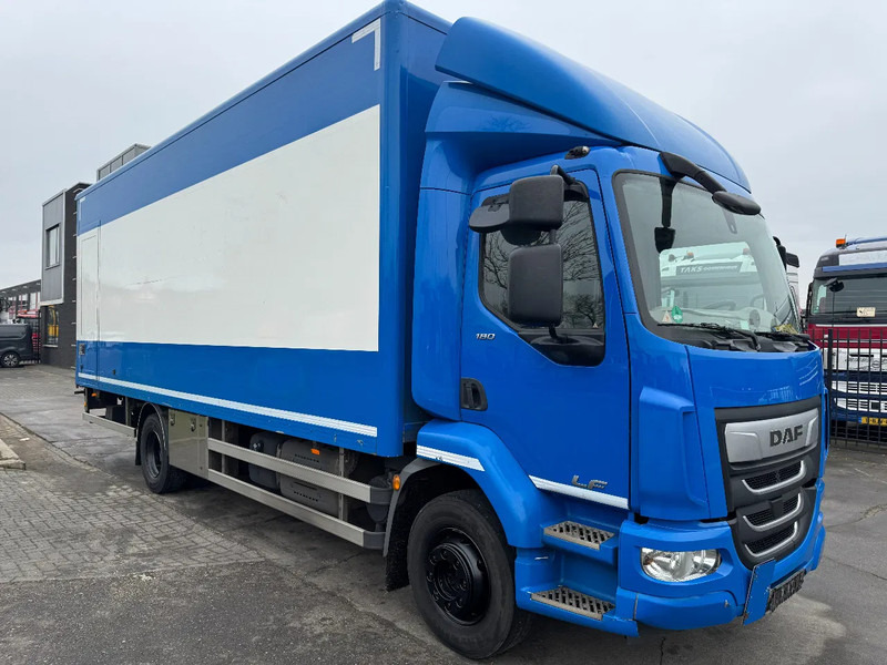 DAF LF 180 4X2 - EURO 6 + DHOLLANDIA LIFT + TÜV 09-2025 - Camión caja cerrada: foto 3 DAF LF 180 4X2 - EURO 6 + DHOLLANDIA LIFT + TÜV 09-2025 - Camión caja cerrada: foto 3