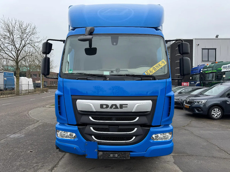 DAF LF 180 4X2 - EURO 6 + DHOLLANDIA LIFT + TÜV 09-2025 - Camión caja cerrada: foto 2 DAF LF 180 4X2 - EURO 6 + DHOLLANDIA LIFT + TÜV 09-2025 - Camión caja cerrada: foto 2