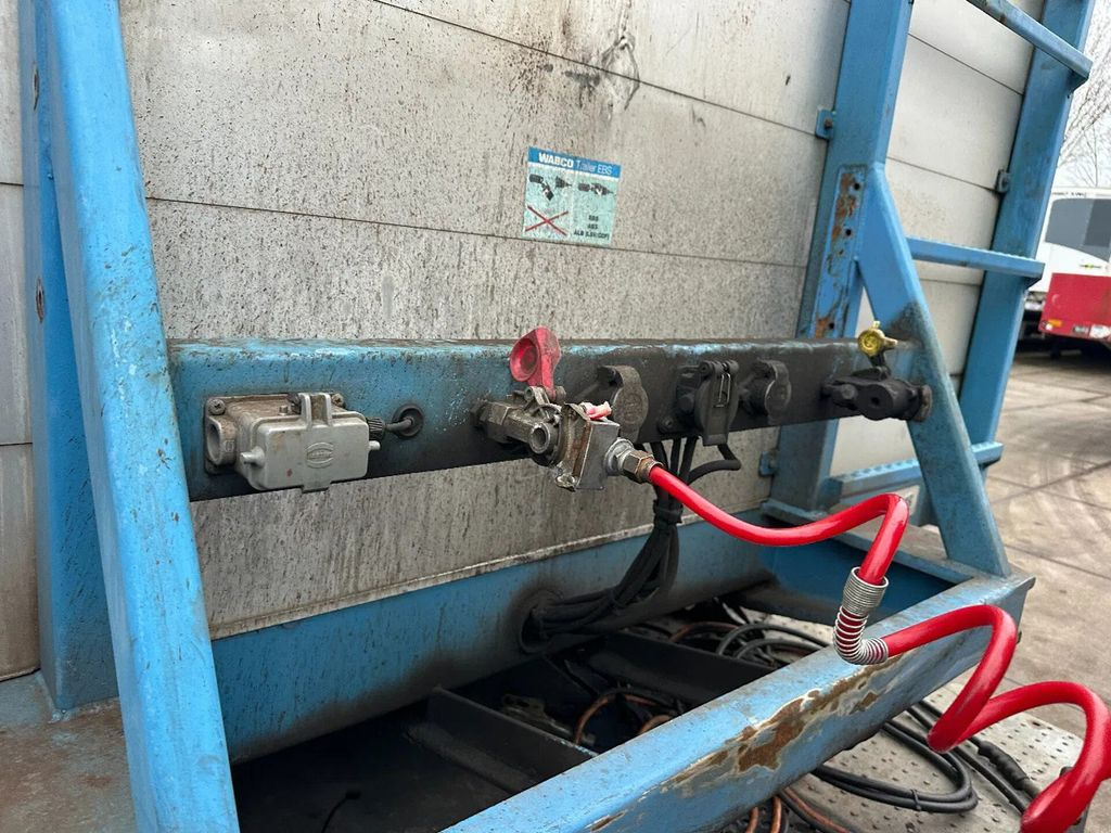 Floor 2 AXLE STEERING an 2 LIFT AXLE - Semirremolque plataforma/ Caja abierta: foto 2 Floor 2 AXLE STEERING an 2 LIFT AXLE - Semirremolque plataforma/ Caja abierta: foto 2