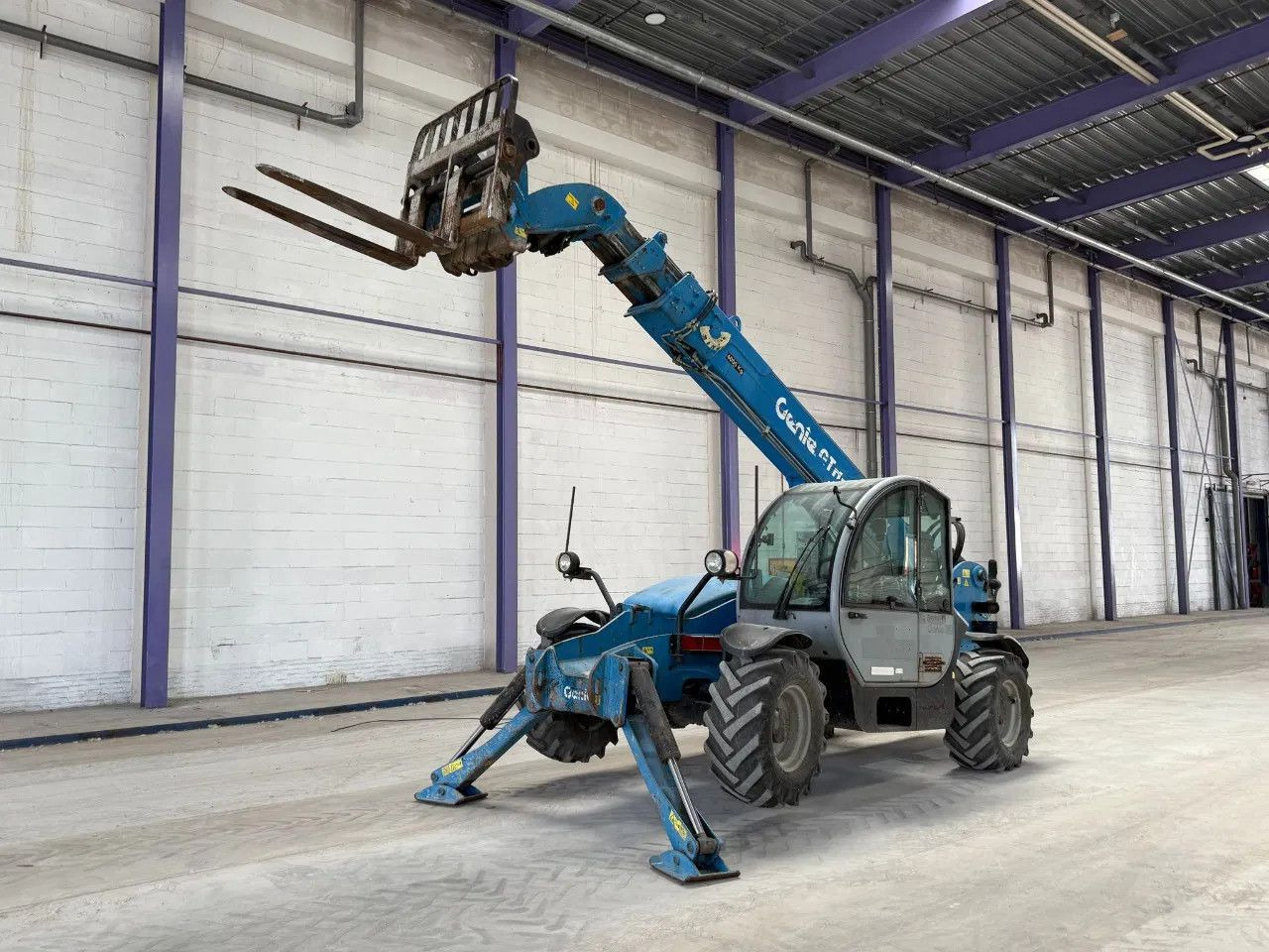 Genie GTH 4013 SX ONLY 3.274 HOURS - Manipulador telescópico: foto 1 Genie GTH 4013 SX ONLY 3.274 HOURS - Manipulador telescópico: foto 1