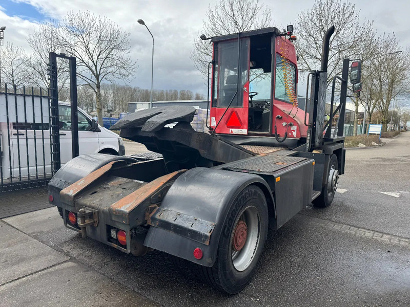 Kalmar TT612D 4X2 - Tractor industrial: foto 4 Kalmar TT612D 4X2 - Tractor industrial: foto 4