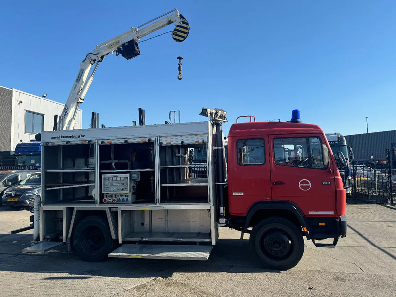 Mercedes-Benz 1117 4X2 FIRE TRUCK HIAB 050A ONLY 105787 KM - Camión de bomberos: foto 3 Mercedes-Benz 1117 4X2 FIRE TRUCK HIAB 050A ONLY 105787 KM - Camión de bomberos: foto 3