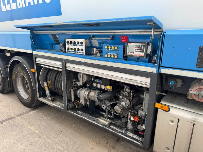 Camión cisterna Mercedes-Benz Antos 2836 EURO 6 24.000 LITER TANK 4 COMP. TÜV 06-2026: foto 8