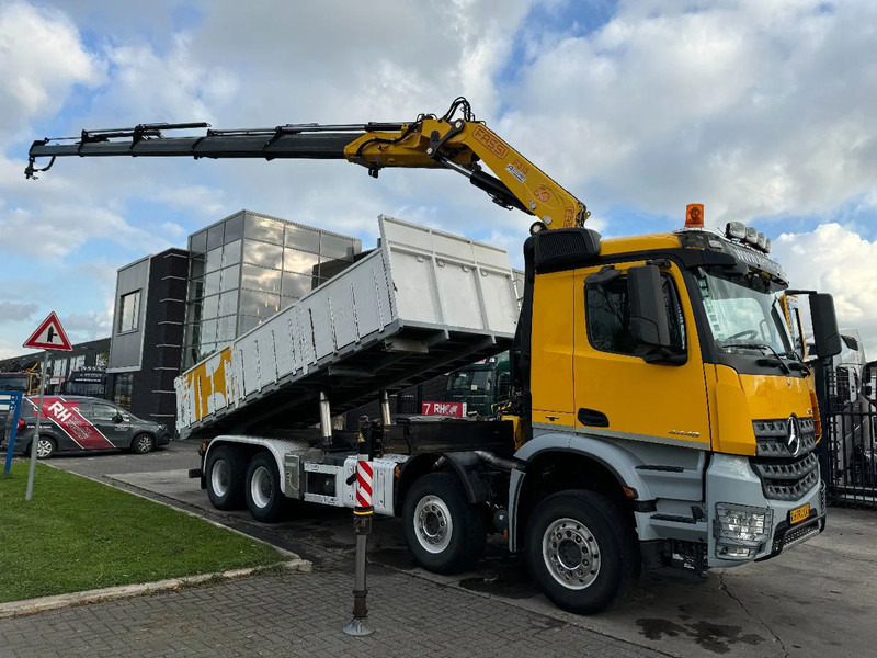 Mercedes-Benz Arocs 4448 8X4 + EURO 6 + FASSI F315 + REMOTE + KIPPER + STEERING AXLE - Camión grúa: foto 1 Mercedes-Benz Arocs 4448 8X4 + EURO 6 + FASSI F315 + REMOTE + KIPPER + STEERING AXLE - Camión grúa: foto 1