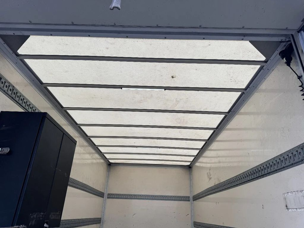 Camión caja cerrada Mercedes-Benz Atego 1016 4X2 - EURO 6 + DHOLLANDIA LIFT: foto 11