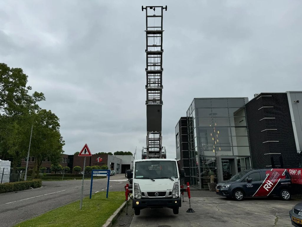 Camión con plataforma elevadora Nissan 3X UNIT CABSTAR 35.13 EURO 6 + LIFT 25 METER + R: foto 10