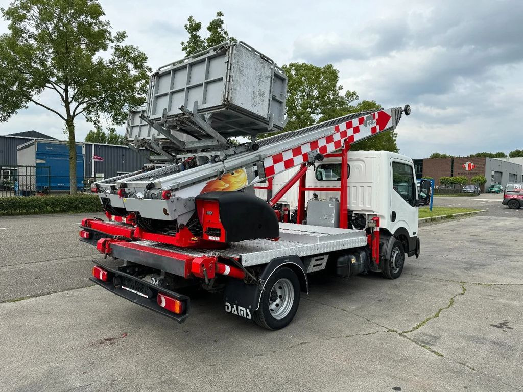 Nissan 3X UNIT CABSTAR 35.13 + LIFT 25 METER + REMOTE C - Camión con plataforma elevadora: foto 3 Nissan 3X UNIT CABSTAR 35.13 + LIFT 25 METER + REMOTE C - Camión con plataforma elevadora: foto 3