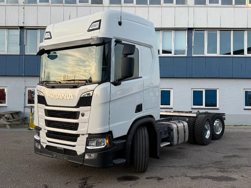 Scania R500 NGS 6X2 - ONLY 205.204 KM + STEERING & LIFTING AXLE - Camión chasis: foto 1 Scania R500 NGS 6X2 - ONLY 205.204 KM + STEERING & LIFTING AXLE - Camión chasis: foto 1