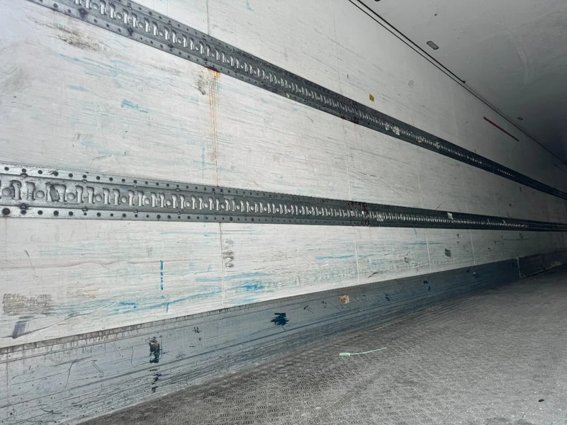 Schmitz Cargobull THERMO KING SLXE200 BPW AXLE - Semirremolque frigorífico: foto 4 Schmitz Cargobull THERMO KING SLXE200 BPW AXLE - Semirremolque frigorífico: foto 4