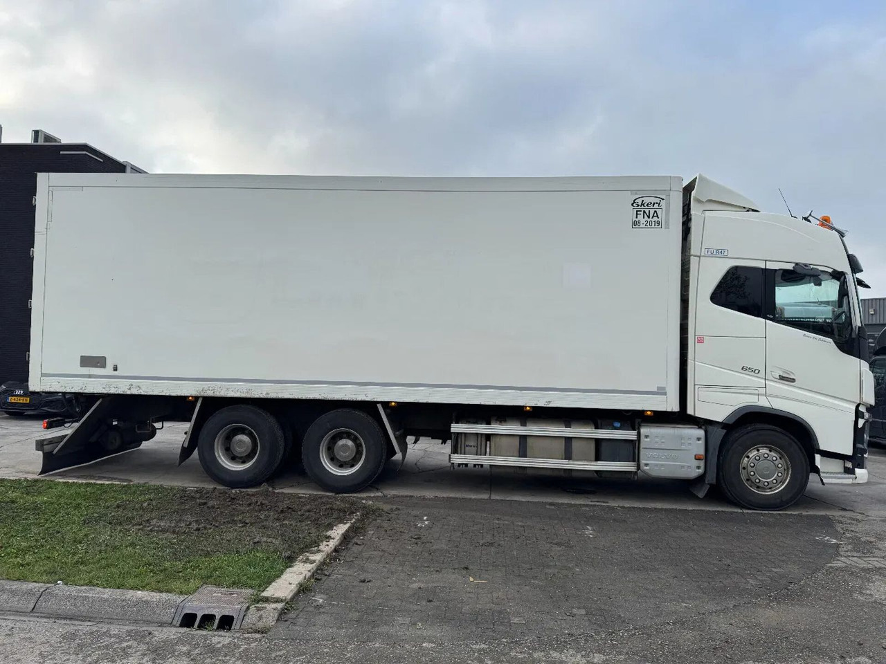 Volvo FH 16.650 6X4 - EURO 6 + CARRIER SUPRA 750 - Camión frigorífico: foto 4 Volvo FH 16.650 6X4 - EURO 6 + CARRIER SUPRA 750 - Camión frigorífico: foto 4