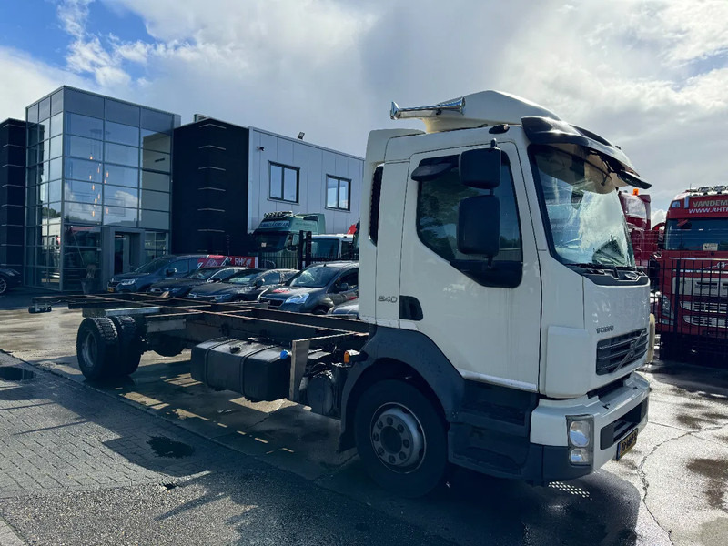 Volvo FL 240 4X2 - EURO 5 CHASSIS - Camión chasis: foto 3 Volvo FL 240 4X2 - EURO 5 CHASSIS - Camión chasis: foto 3