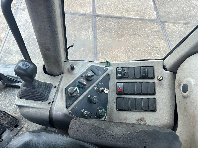 Grader Volvo G 930: foto 12 Grader Volvo G 930: foto 12