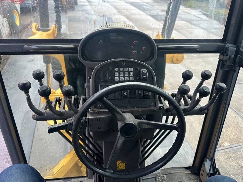 Grader Volvo G 930: foto 11 Grader Volvo G 930: foto 11