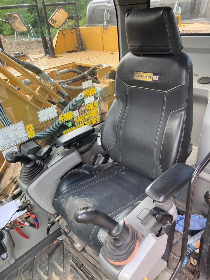 Excavadora de cadenas CAT 326 F L: foto 6