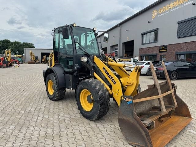 KOMATSU WA 80M - Cargadora de ruedas: foto 5 KOMATSU WA 80M - Cargadora de ruedas: foto 5