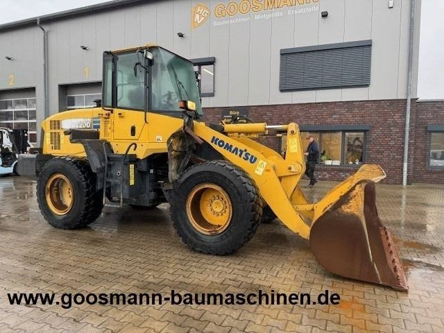Komatsu WA 200 - Cargadora de ruedas: foto 5 Komatsu WA 200 - Cargadora de ruedas: foto 5