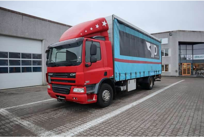 DAF CF 75-360 FA - Camión lona: foto 1 DAF CF 75-360 FA - Camión lona: foto 1