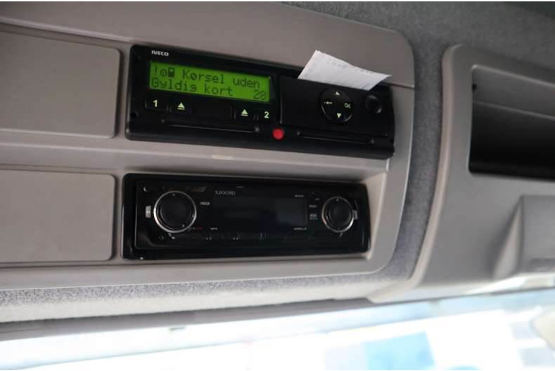 Camión caja cerrada Iveco Eurocargo 4X2 Kasse-lift Afhentning: foto 11