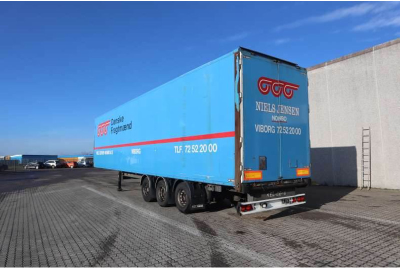 KEL-BERG 34 pl. Curtainsider/Planenauflieger/Gardintrailer - Semirremolque caja cerrada: foto 4 KEL-BERG 34 pl. Curtainsider/Planenauflieger/Gardintrailer - Semirremolque caja cerrada: foto 4