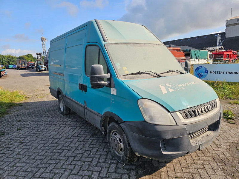 Iveco Daily 35C15V Daily 35C15V - Coche: foto 3 Iveco Daily 35C15V Daily 35C15V - Coche: foto 3
