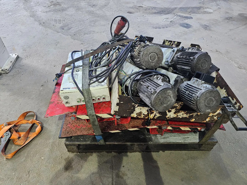 Stertil-Koni Ultra 4-koloms Hefbrug 17500KG - Piezas de recambio: foto 4 Stertil-Koni Ultra 4-koloms Hefbrug 17500KG - Piezas de recambio: foto 4